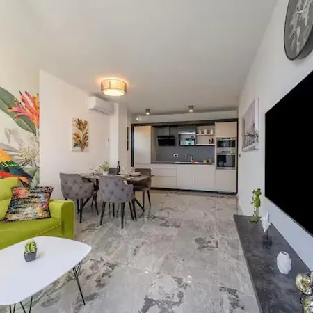 Penthouse Lux דירה *